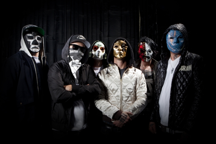 Hollywood-undead-2013