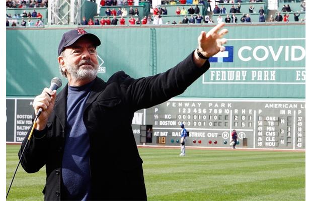 neil-diamond-red-sox