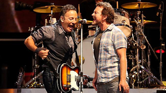 Bruce Springsteen Eddie Vedder ACDC 2014