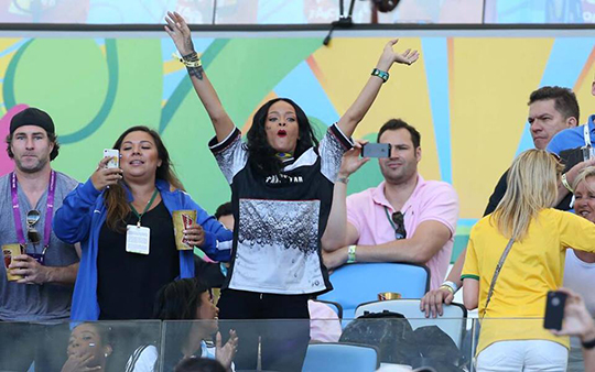 rihanna_finale_world_cup