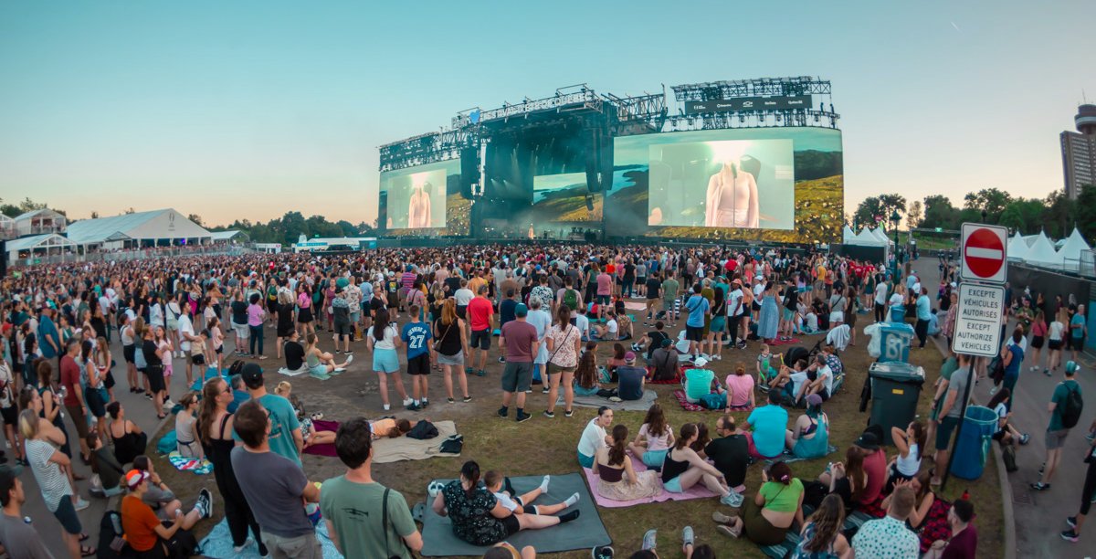 feq foule alexandra streliski